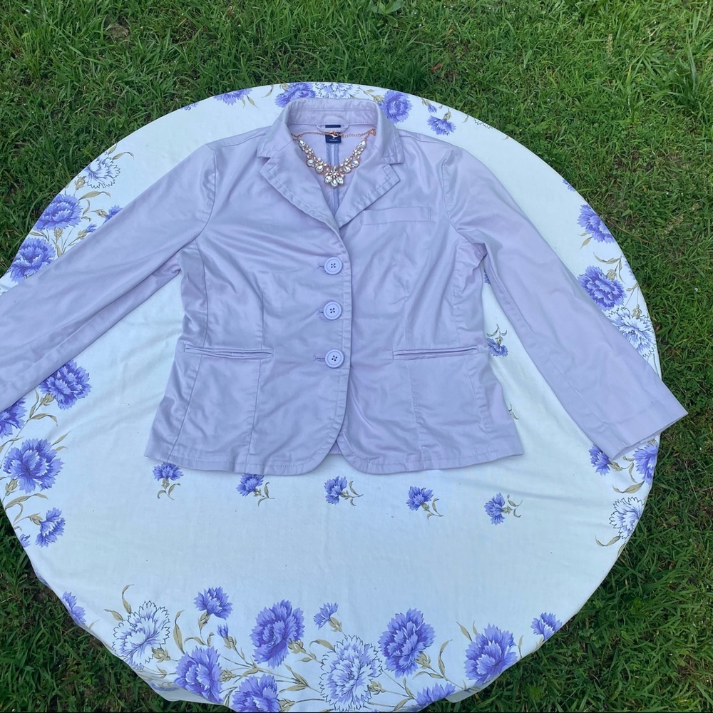 Lavender gap size 12 woman’s button up vintage blazer